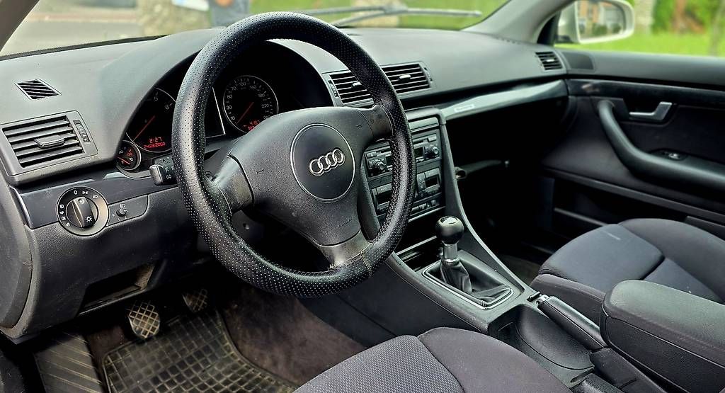 Automobili: Audi A4 1.8t quattro Limo – Usato da Heiligkreuz (Mels) venduto da Beyond-Auto 9