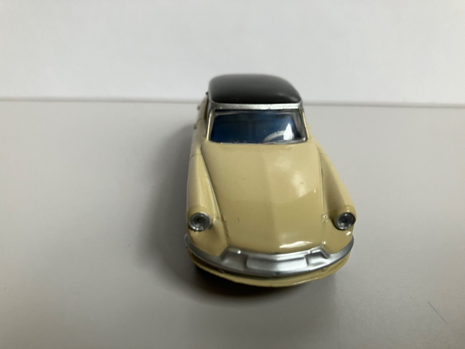 Norev Modellini d'auto: Norev, Citroen DS 1/58 – Usato da Buchs ZH venduto da swiss-train 1