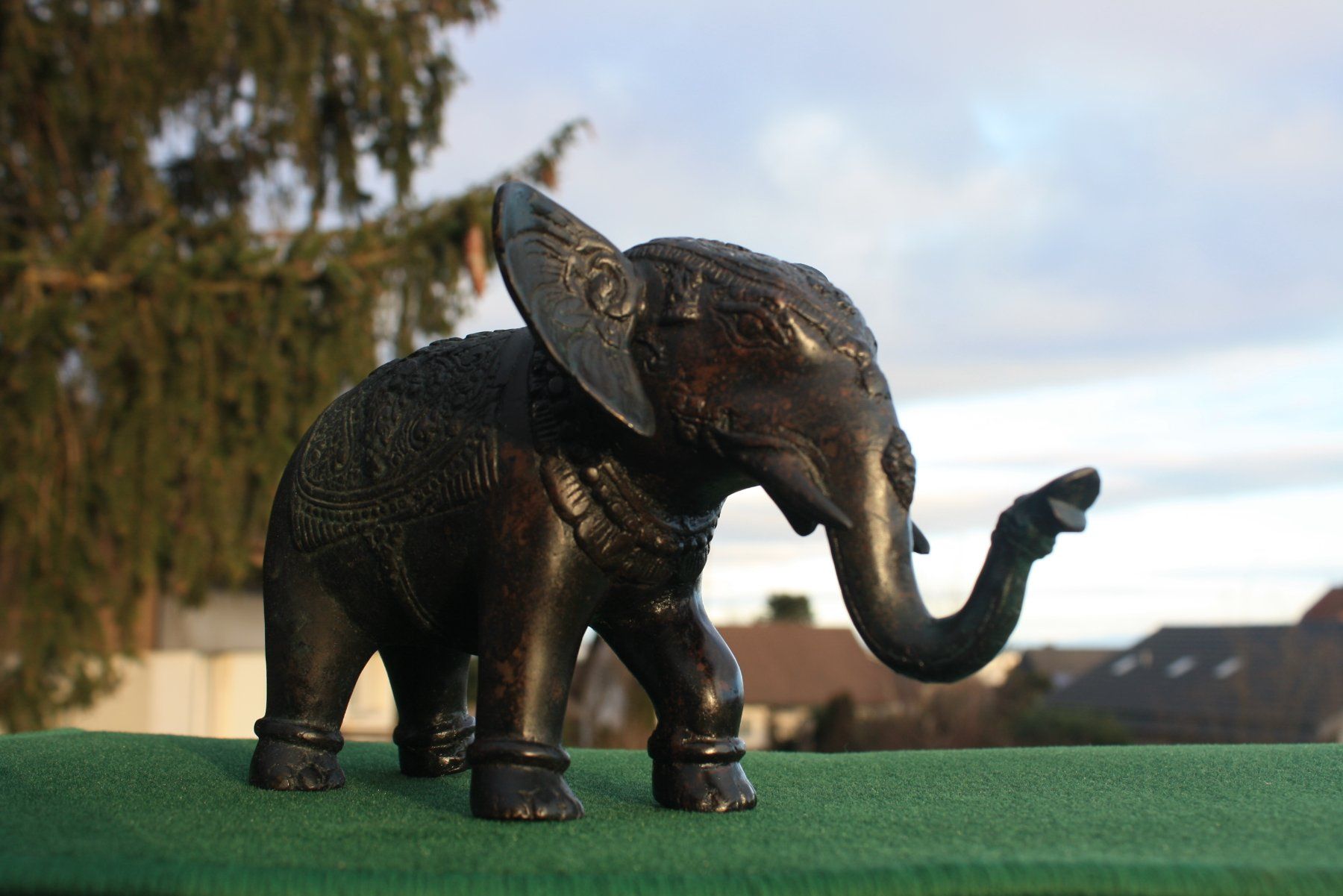 Skulpturen & Statuen: alter Bronze Bronzeguss Elefant Figur Skulptur – Gebraucht aus Egnach von  6