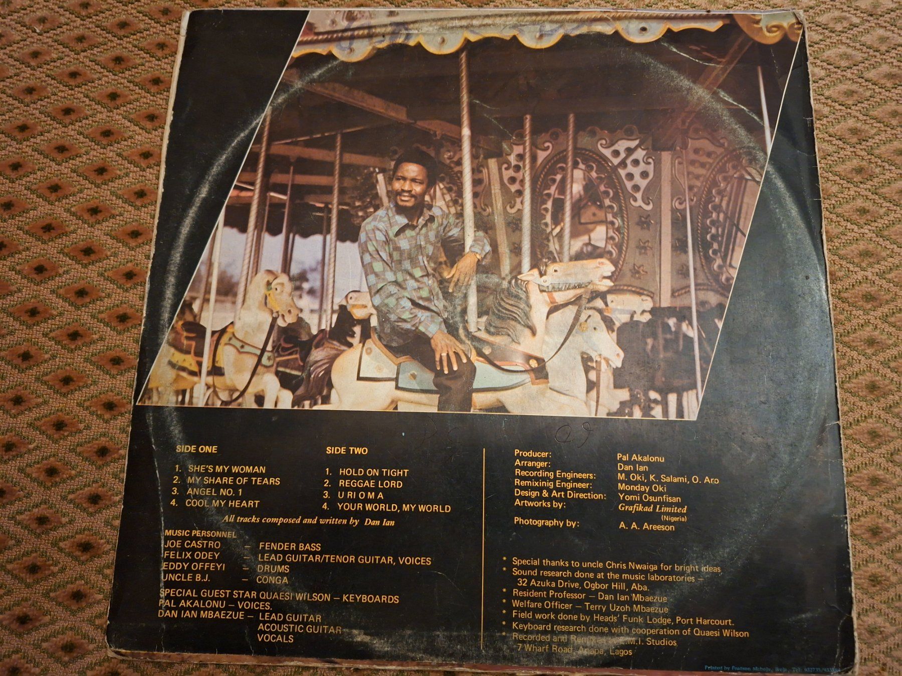 Vinyles: African Reggae LP - Dan Ian - Hold On Tight - 1978 – D'occasion à Bernex par Wannabehasbeen01 1