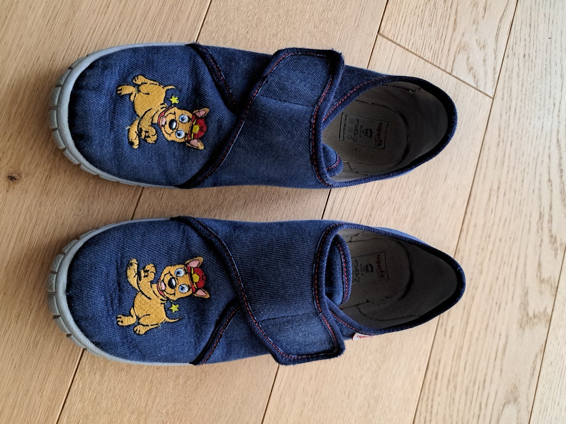 Superfit Scarpe per ragazzi: Superfit Hausschuhe Grösse 34 – Usato da Perlen venduto da Sarah1985
