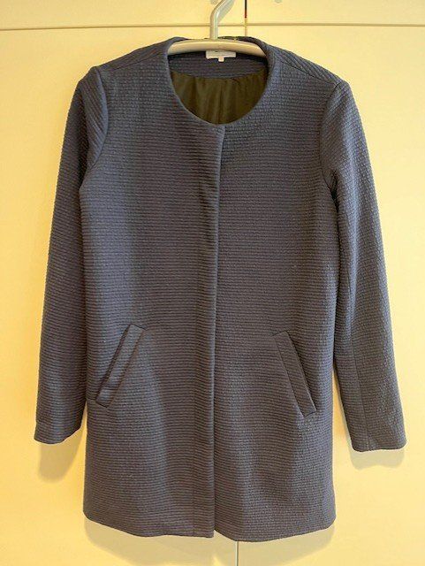 Only Jacken: Blaue Jacke Marke ONLY ***NEU*** 😎 – Neu (gemäss Beschreibung) aus Zürich von Sommersun1