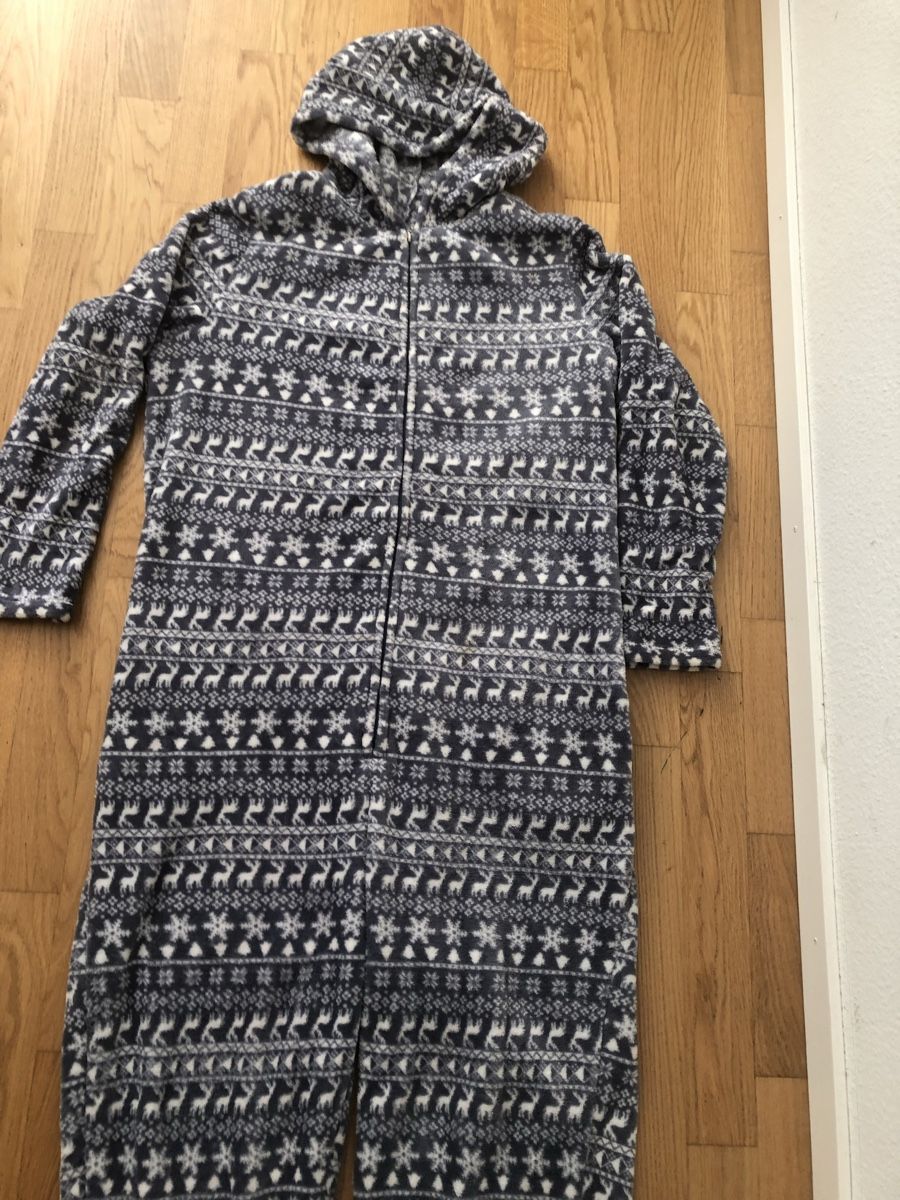 Negligees & Pigiami: Fleece-Pyjama mit Weihnachtsmotiv, Gr. 46-48 – Usato da Zürich venduto da vadimi 5