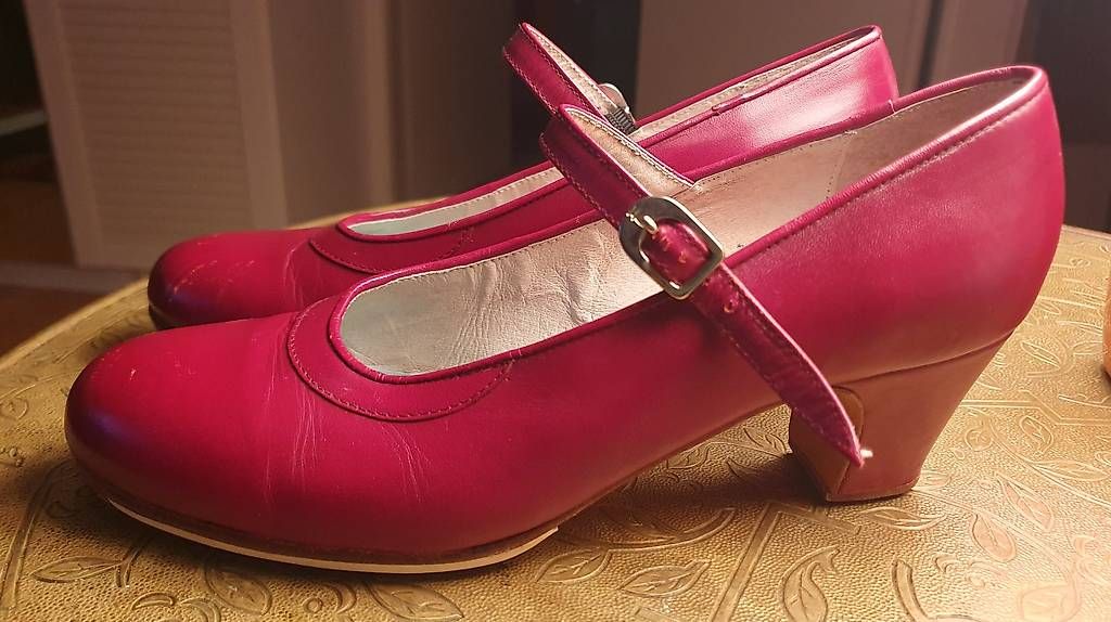 Scarpe da donna: Flamenco Schuhe Gr.39.5 – Usato da Oberrieden venduto da Taramara