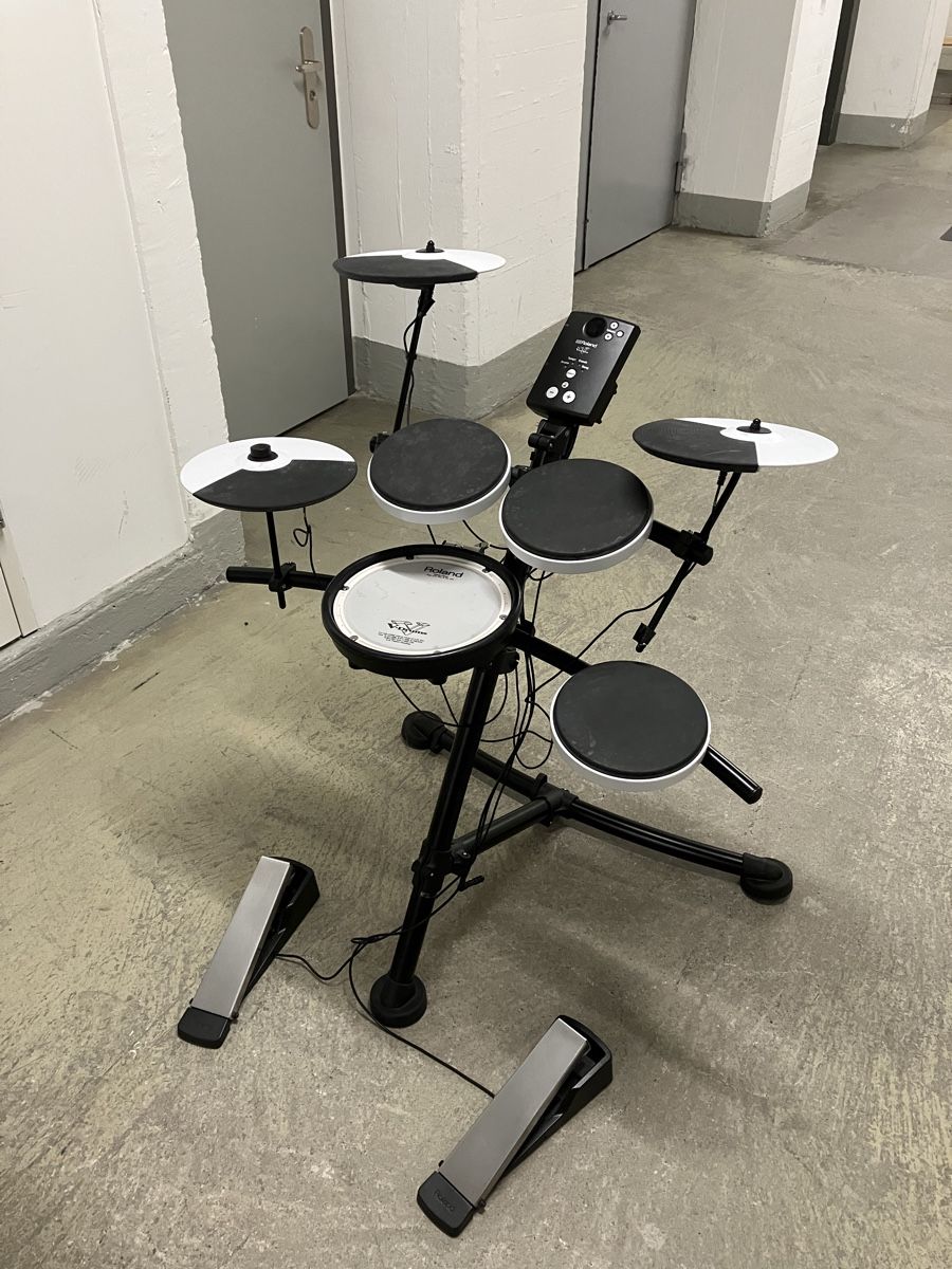 Roland Instruments de musique: E Drum - Roland TD1-KV – D'occasion à Zürich par Gegelino 2