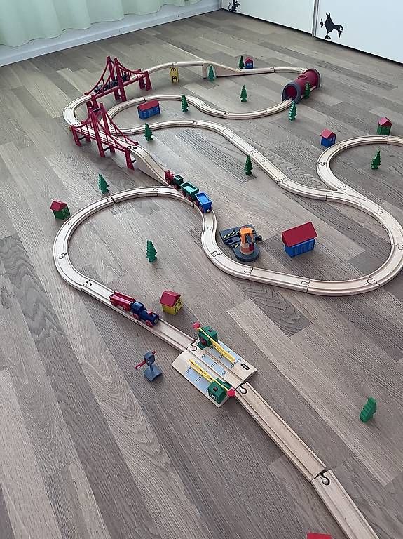 Giocattoli: Holzeisenbahn – Usato da Chur venduto da th8_2ggk
