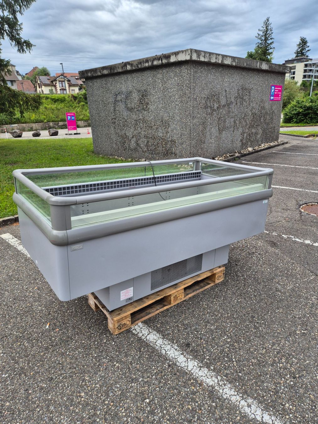 Truhen: Kühltruhe – Gebraucht aus Schönenwerd von Nussgipfel65