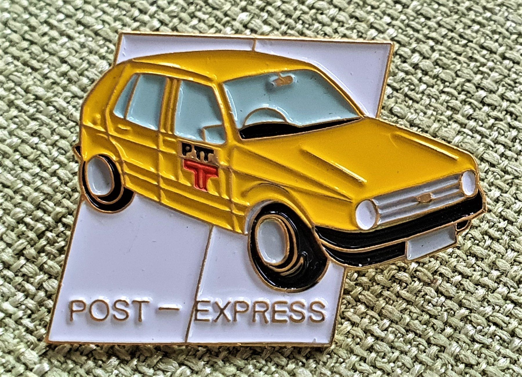 Volkswagen Placchette & Badge: O708 - Pin Die Post PTT VW Golf Post Express – Usato da Reinach BL venduto da Boston-Verkauf