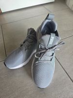 Puma Sneaker Grau – Gr. 43
