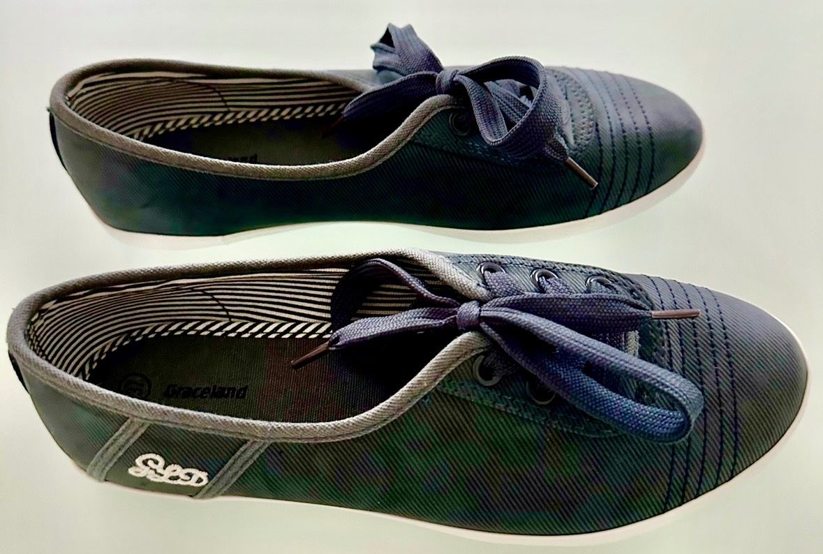 Scarpe da donna: Damen Sneaker Grösse 37 NEU! – Nuovo (secondo la descrizione) da Abtwil SG venduto da sinsky_