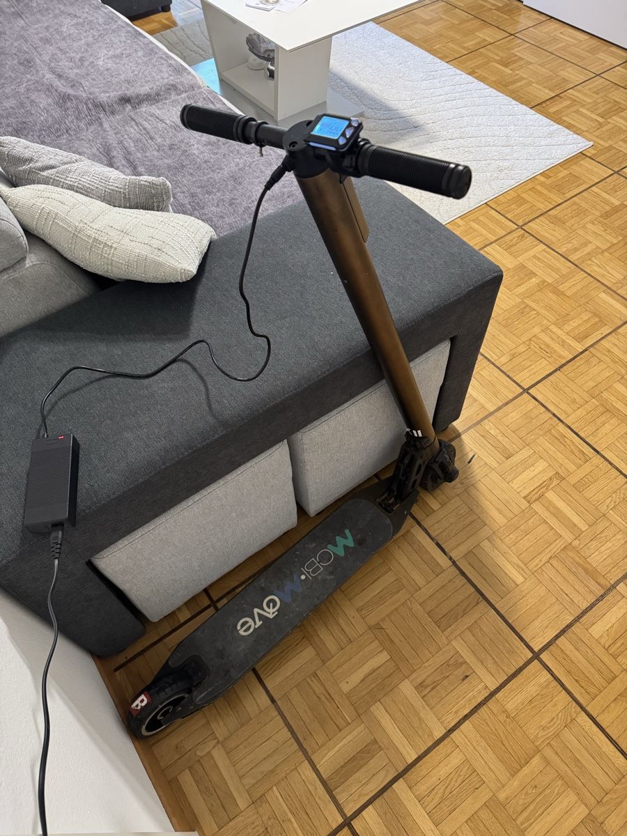 Kickboard: E Scooter  – Difettoso da Winterthur venduto da mevludin.zumberi 4