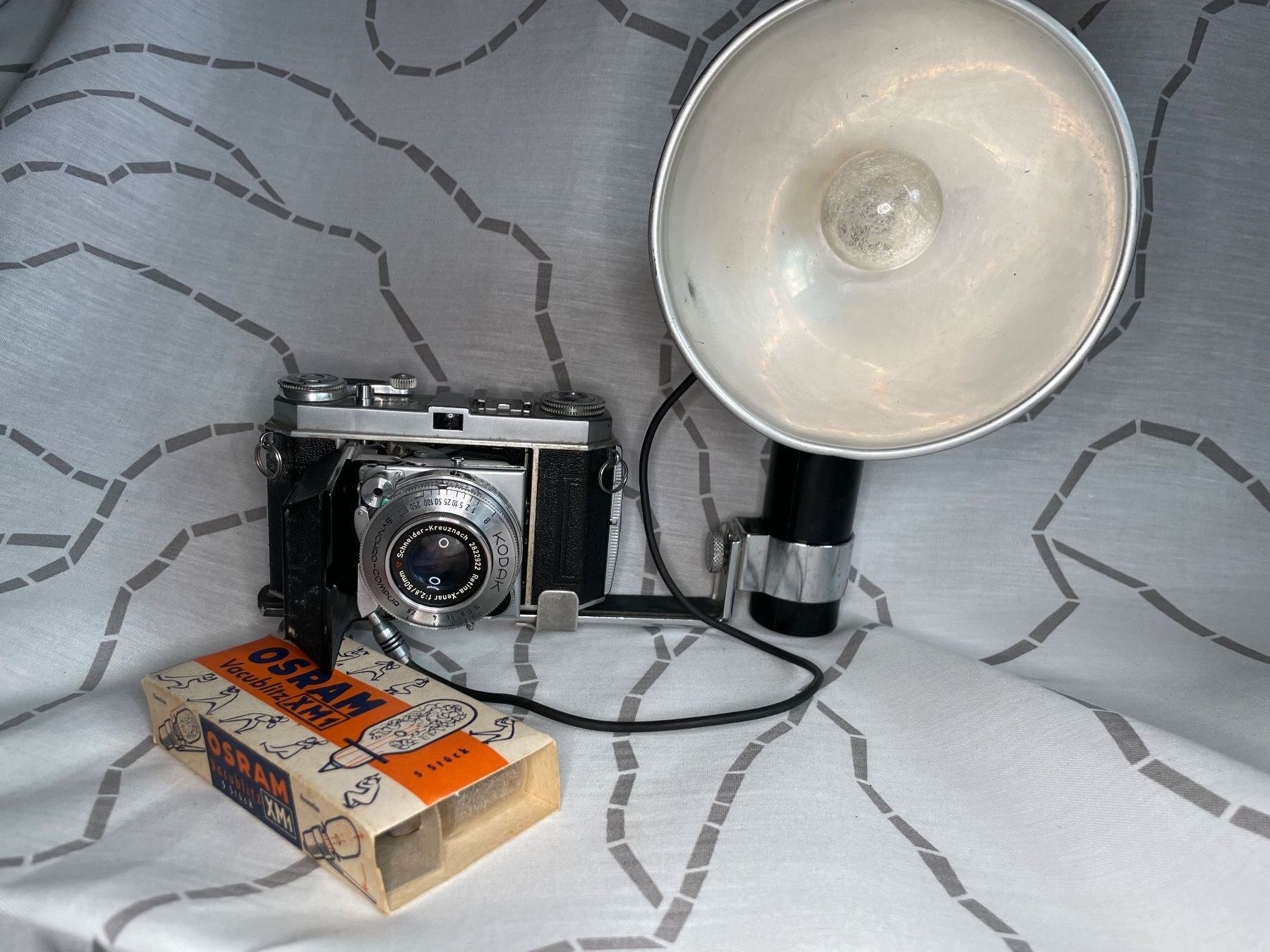 Kodak Flash: Blitzlicht Kodak Flashholder Model B, 50er Jahre – Usato da Rafz venduto da stg101 1