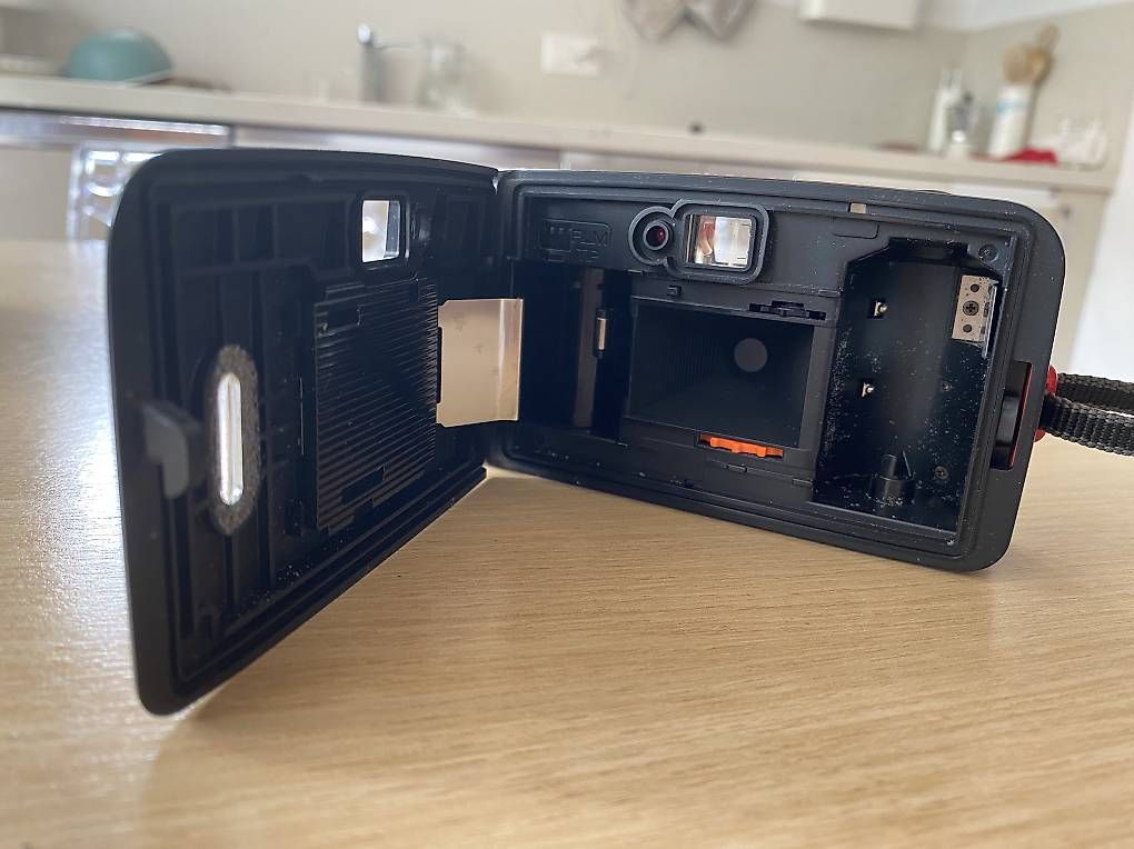 Fotocamera: Macchina fotografica  – Usato da Cureglia venduto da Alevintage74 3