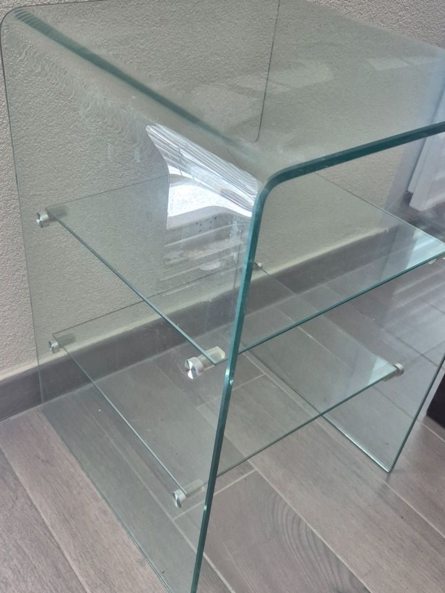 Tavoli: Table d'appoint, petite étagère en verre – Usato da Fully venduto da tameab 1