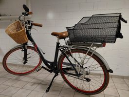 Stadtrad E-Bike mit Korb & Gepäckträger - Kaum benutzt