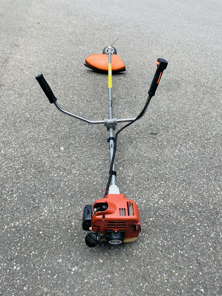 Stihl Tutti gli attrezzi: Rasentrimmer Stihl FS 74 Profi – Usato da Würenlos venduto da Shop_Shop 2