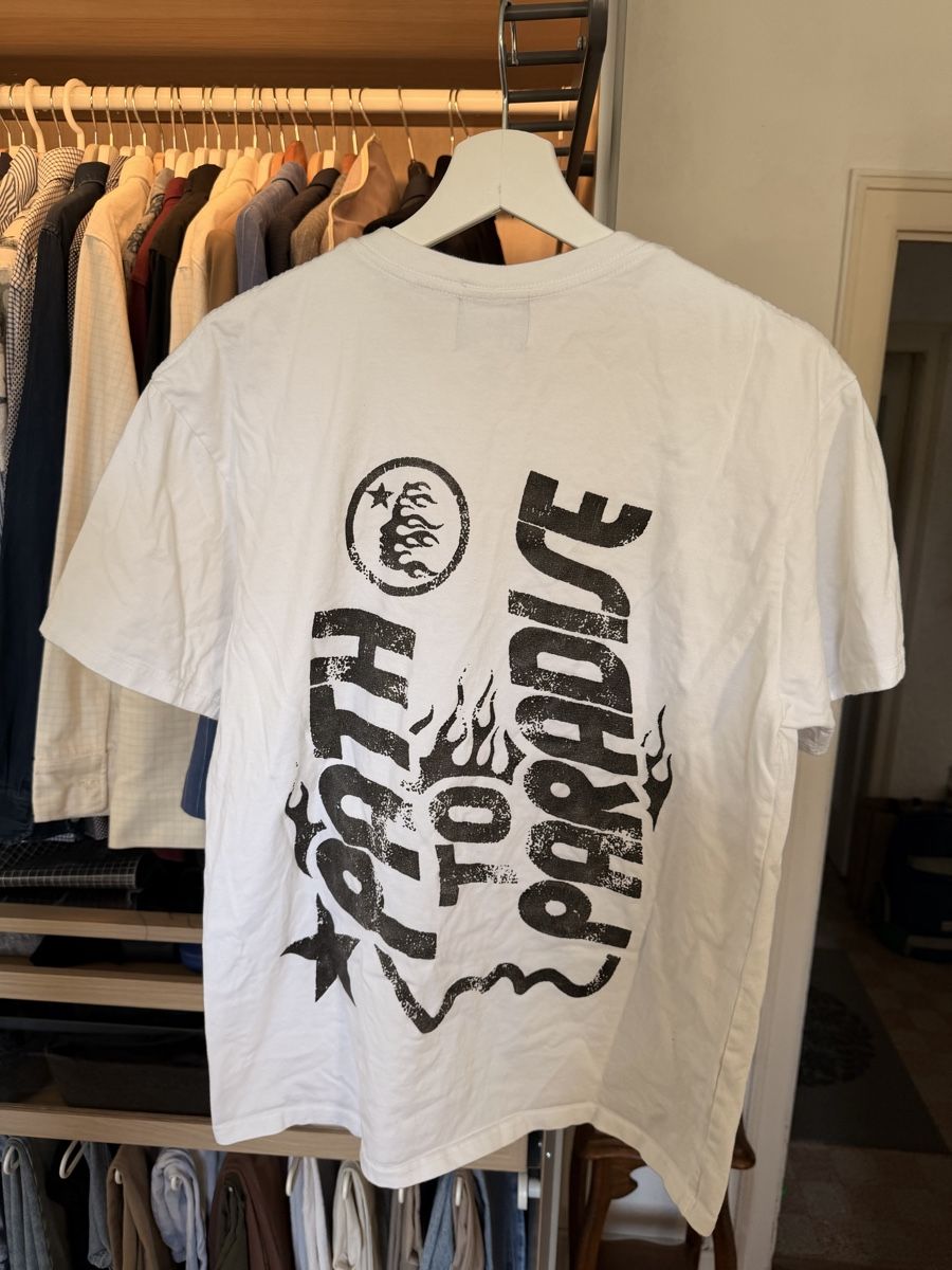 T-shirt: T-shirt Hell Star collector  – Nuovo (secondo la descrizione) da Plan-Les-Ouates venduto da Loved_Panda_Clothing 3