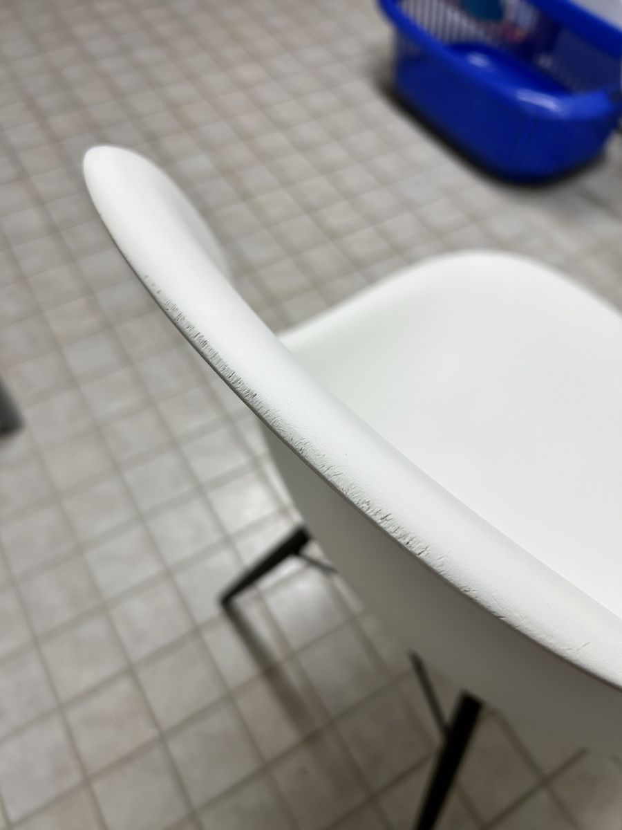 Vitra Stühle: 3x Originale Vitra Eames Plastic Chair – Gebraucht aus Lyss von zbi_6xbx 5