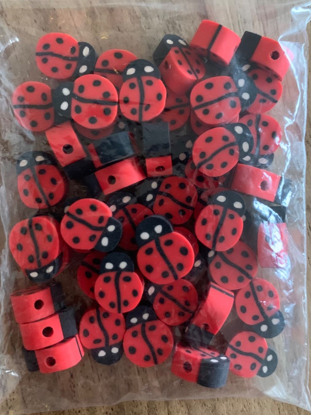 Perle (finte): Fimo Bastelperlen Marienkäfer 50 Stück – Nuovo e nell'imballaggio originale da Geneve venduto da vane267