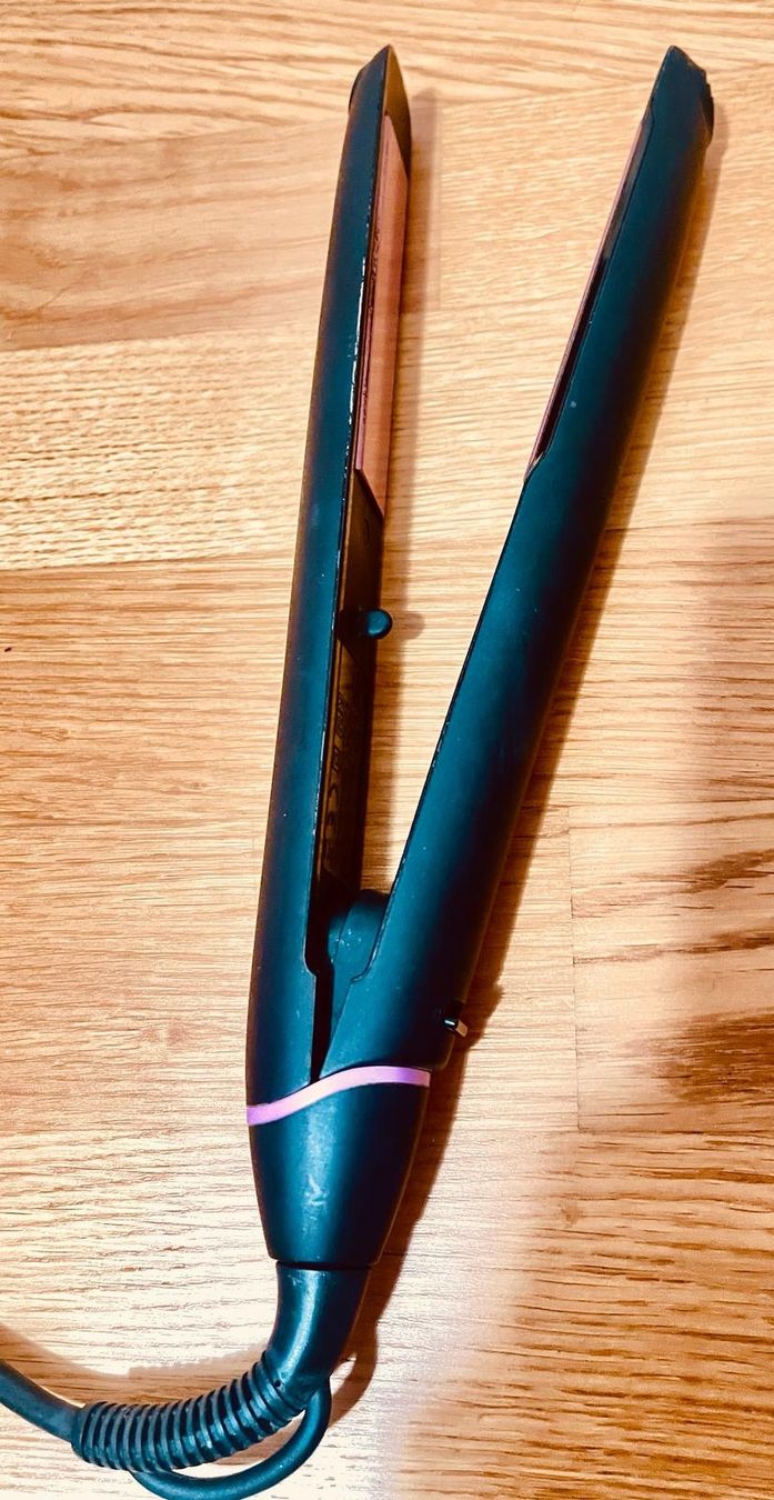 Philips Lockenstäbe & Haarglätter: Philips Glätteisen, Haarglätter, schwarz – Gebraucht aus Gränichen von RetoLexi 2