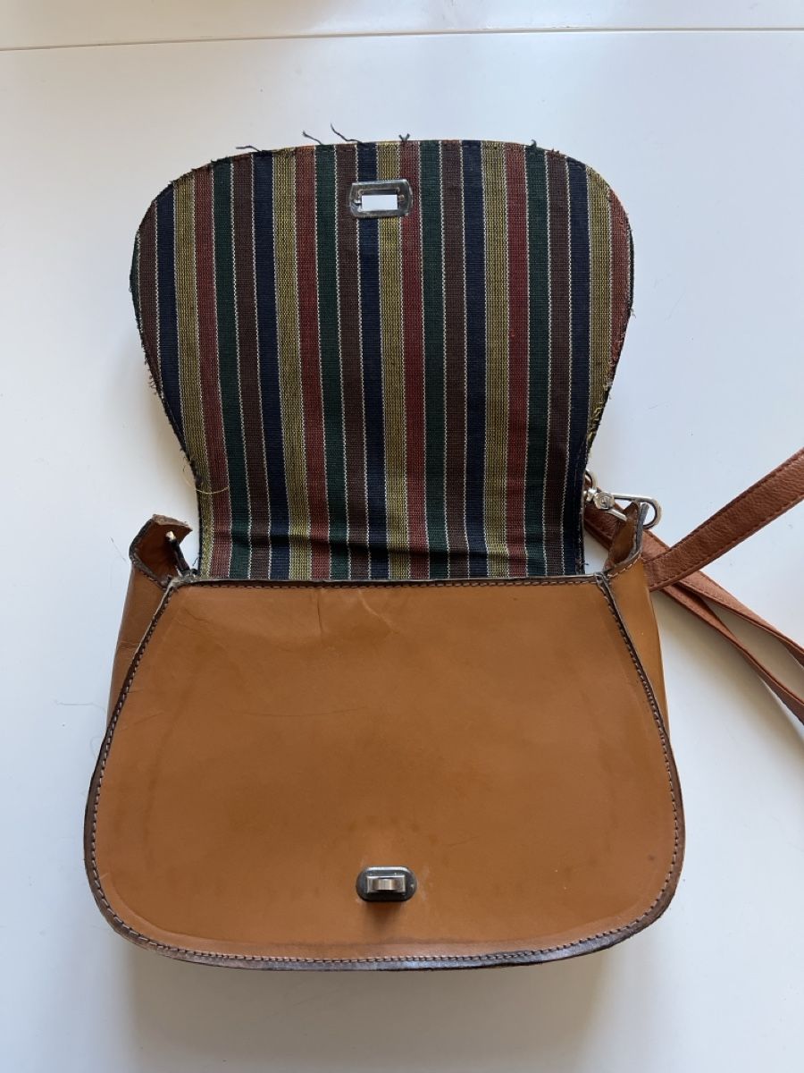 Borse da donna: Schulterträger aus Vintage-Hartleder – Usato da Riva San Vitale venduto da V.IP 3
