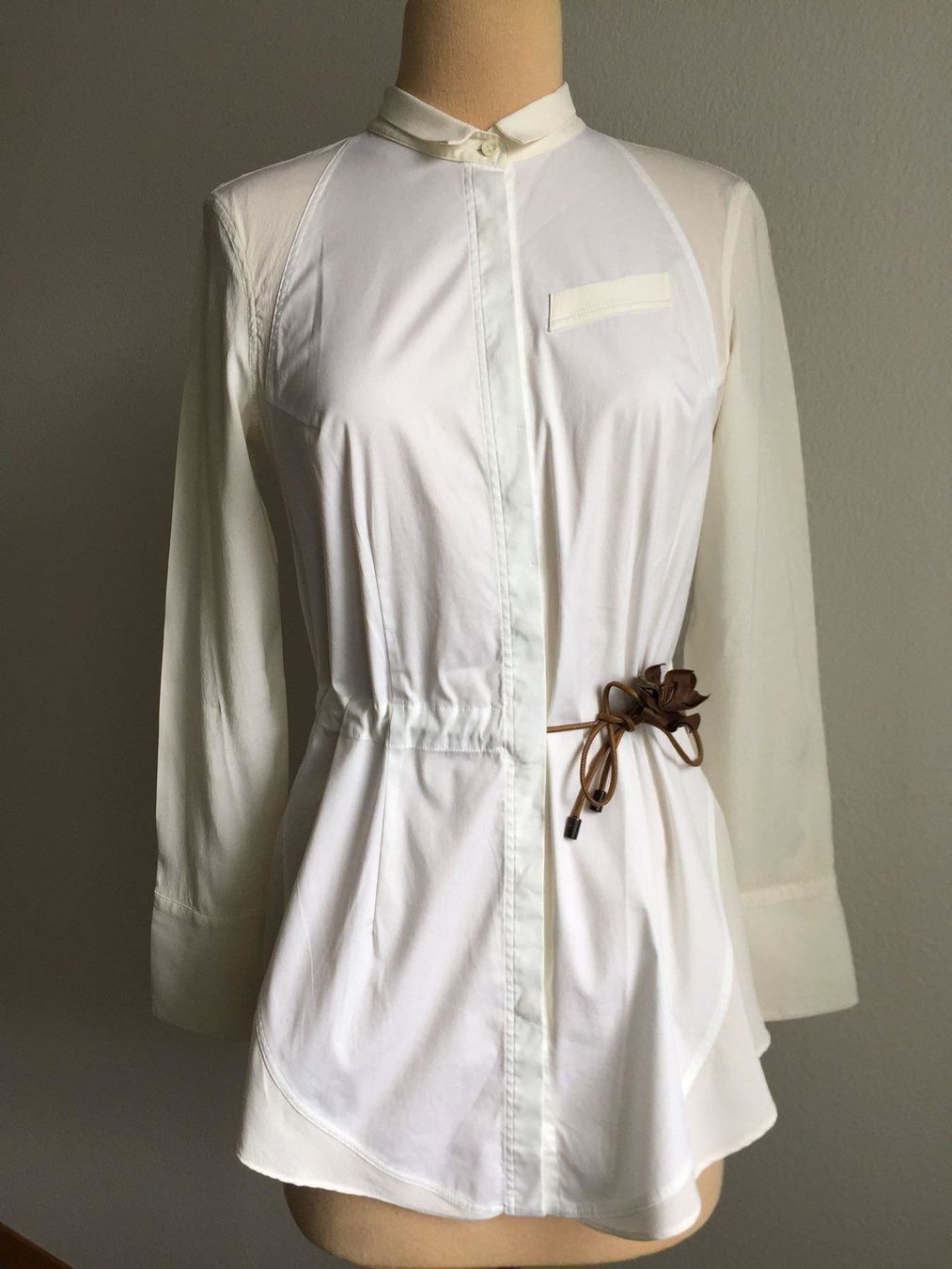 Brunello Cucinelli Camicette: Brunello Cucinelli Bluse – Nuovo (secondo la descrizione) da Winterthur venduto da 19.19 5