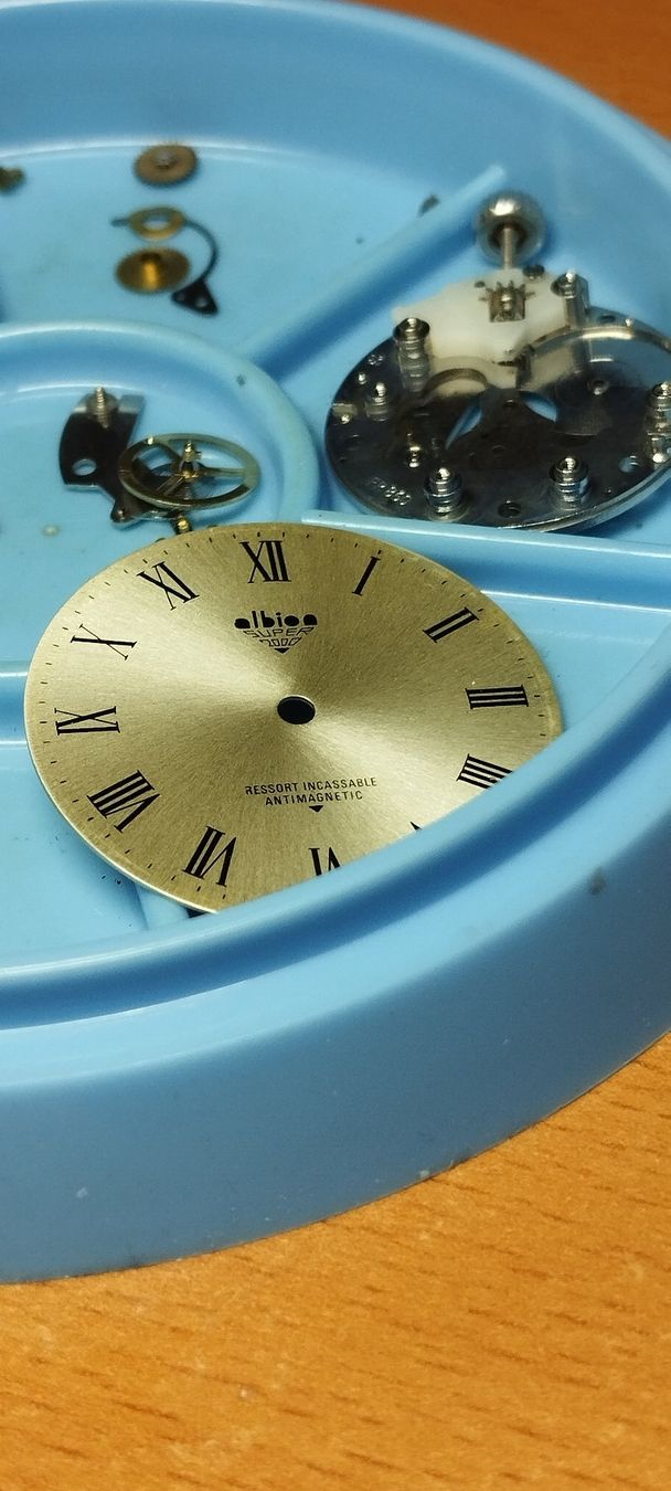 Orologi: montre vintage Albion – Usato da La Chaux-de-Fonds venduto da jac_9llg 8