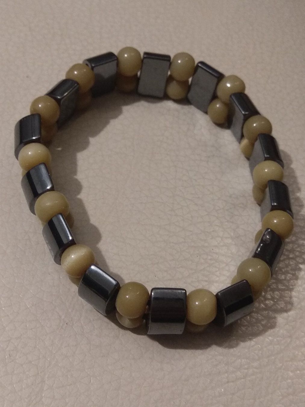 Bracciali & Braccialetti: Hämatit und Natursteinperlen Armband – Nuovo e nell'imballaggio originale da Münchenbuchsee venduto da Daniel0133