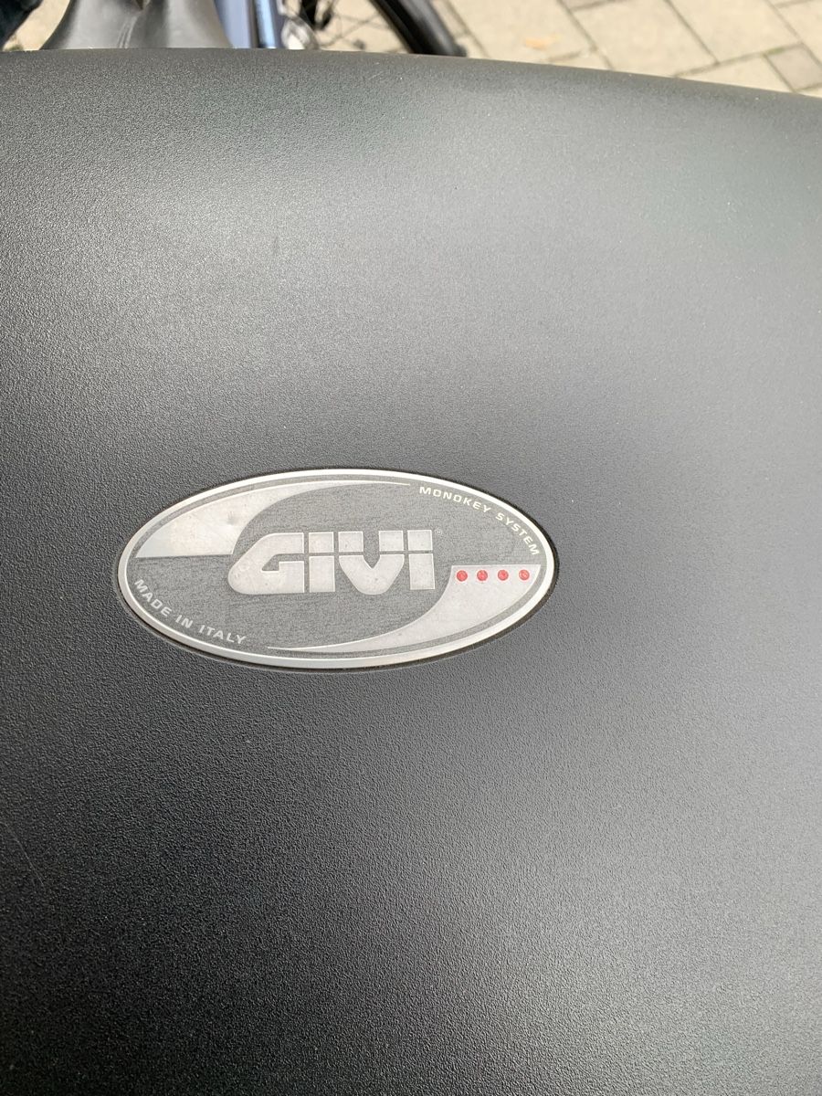 Givi Topcase: TopCase GIVI – Usato da Herisau venduto da Grandus 3