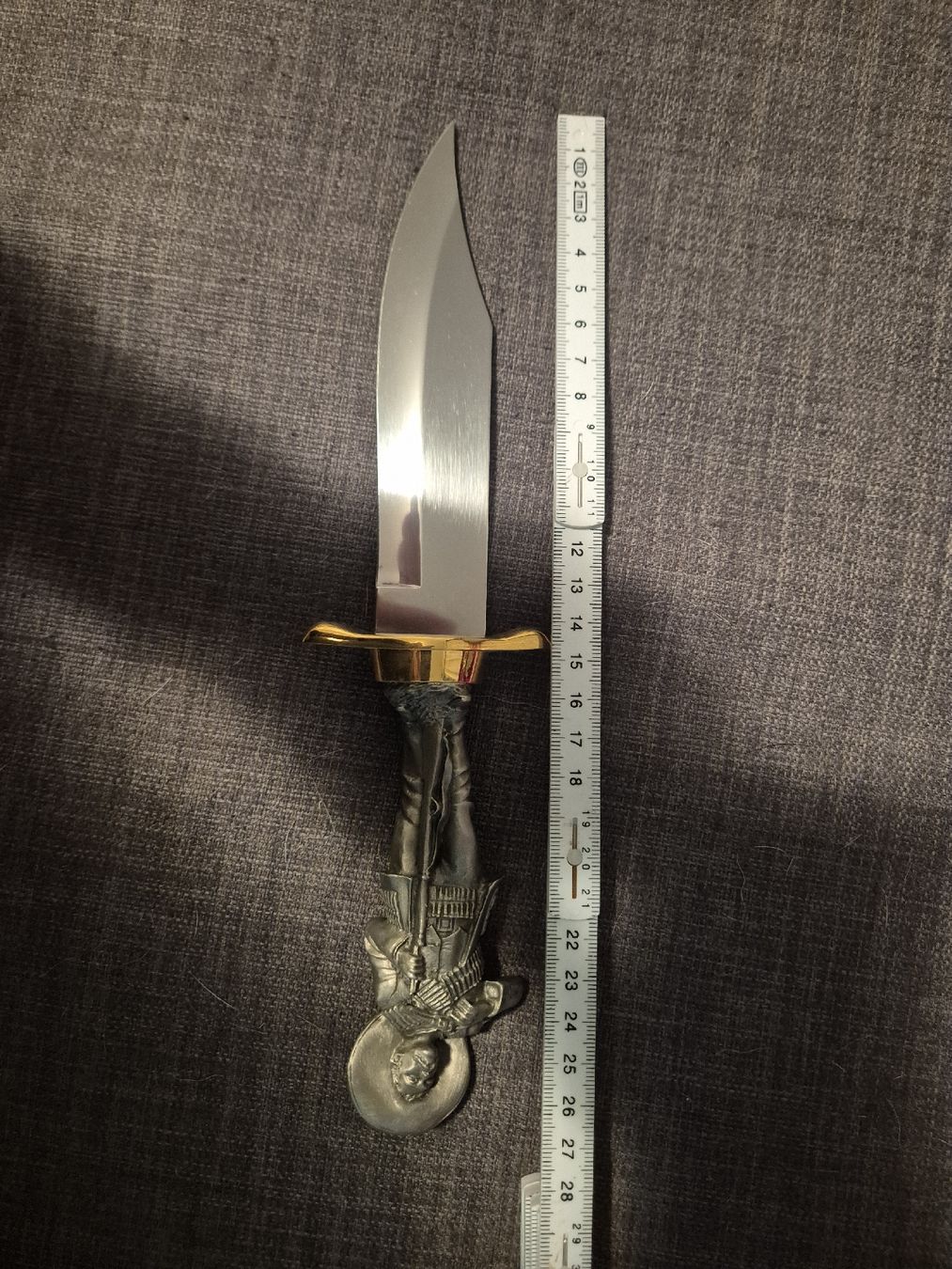 Coltelli: Messer-Sammlung im Holzkasten – Usato da Binningen venduto da rom_9ls7 3