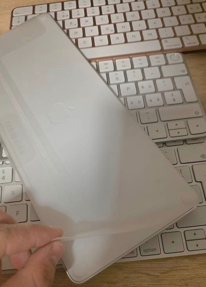 Apple Tastiere: Tastiera Apple con id touch – Usato da Agno venduto da Scambio-Vendo-Agno 2