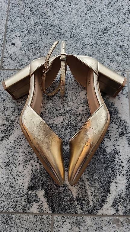 Scarpe da donna: Goldene Pumps Gr. 38 – Usato da Oberkirch LU venduto da fabi0812 1