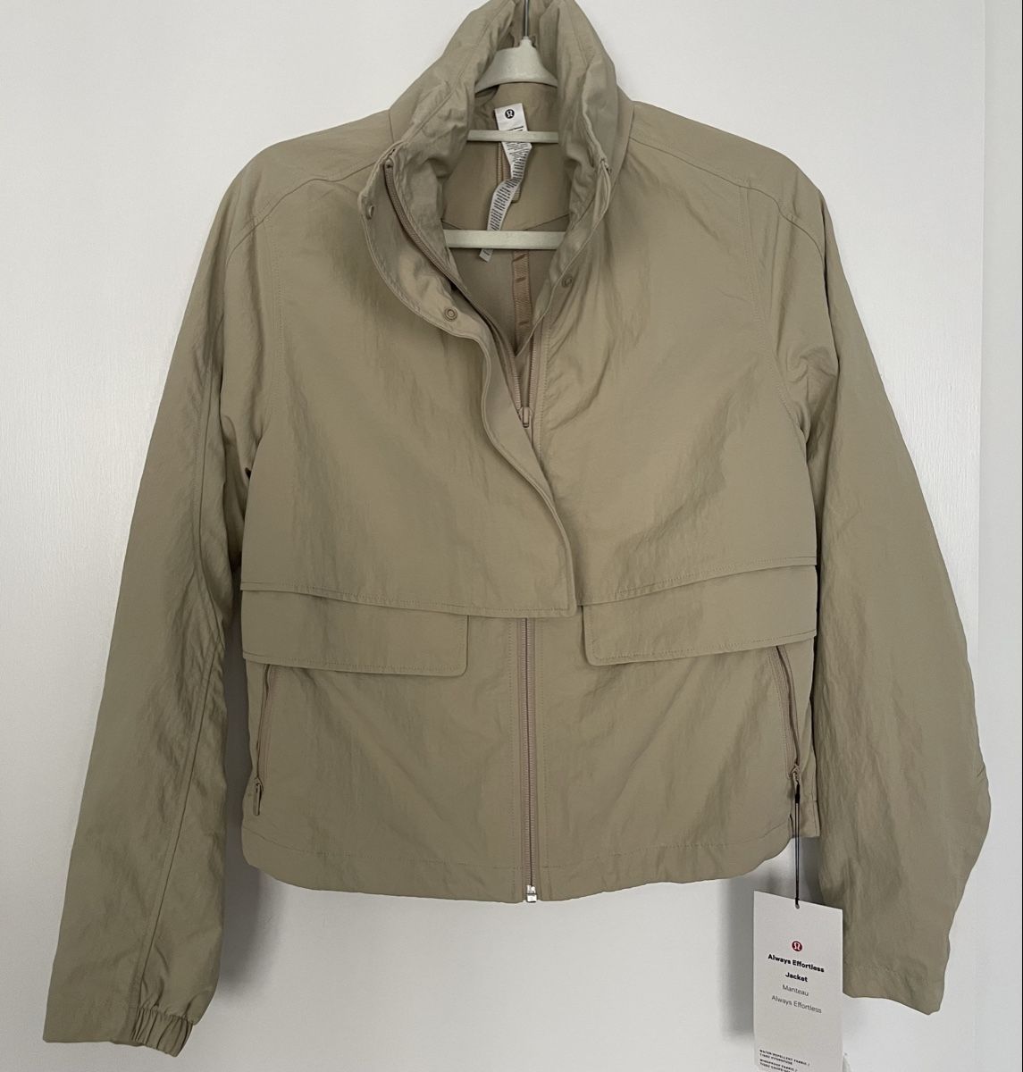 Lululemon Giacche: Lululemon Always Effortless waterproof jacket - small – Nuovo e nell'imballaggio originale da Embrach venduto da lau_2gtp 3
