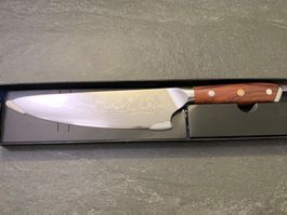Küchenmesser mit Holzgriff