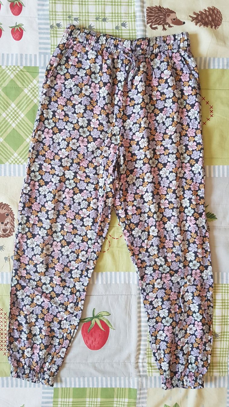 H&M Pantaloni: Sommerhose H&M Gr.128 – Usato da Luzern venduto da silvermoon12
