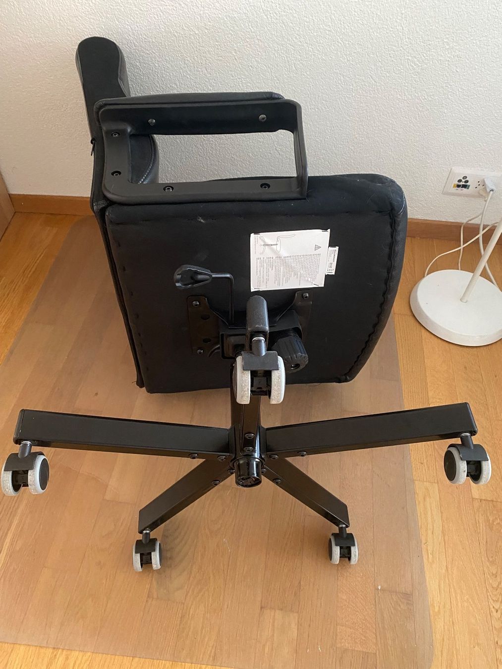 Ikea Stühle: MILLBERGET Drehstuhl, schwarz – Gebraucht aus Zürich von anasustic 3
