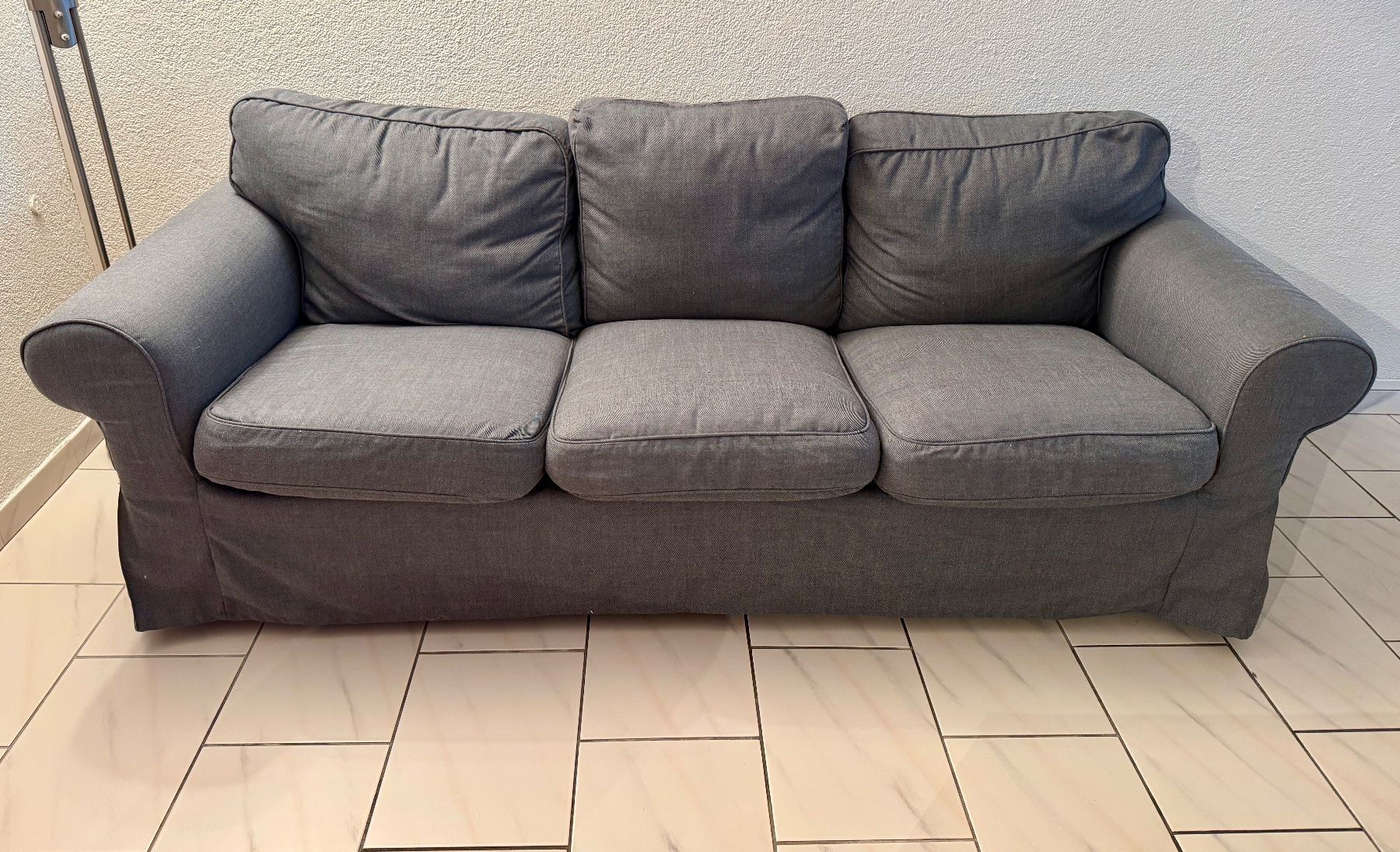 Ikea Sofas: Ikea 3er Sofa – D'occasion à Hüttikon par Danone2
