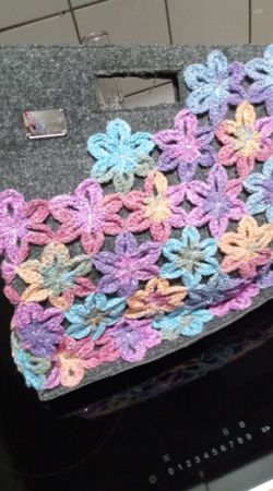 Sac à main handmade en laine feutre & fleurs