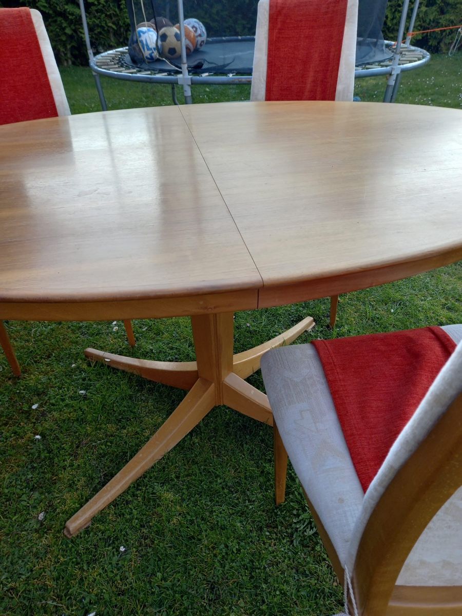 Tische: Tisch Nussbaum – Gebraucht aus Schnottwil von kredtke 1