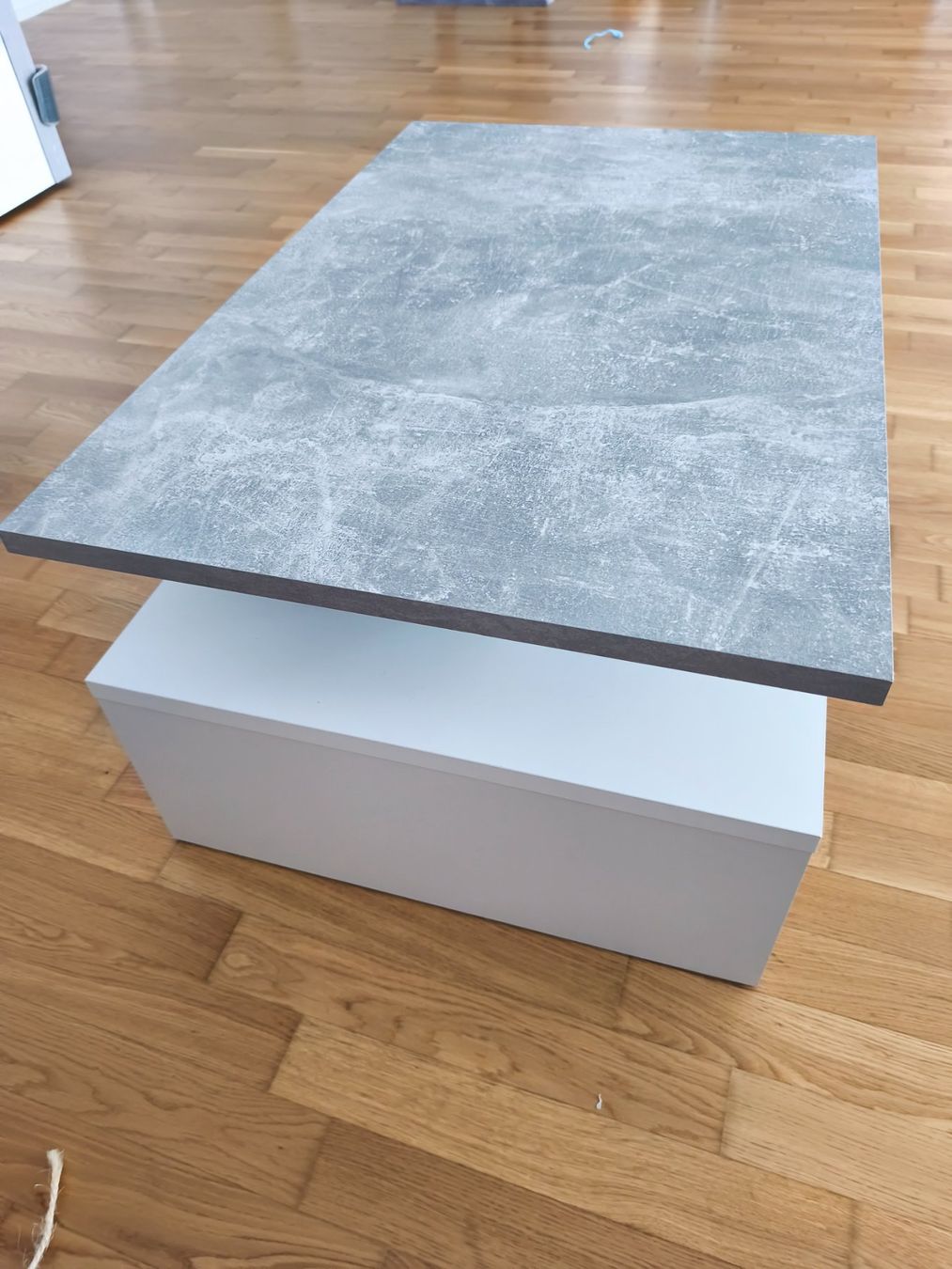 Tische: Couchtisch Beton Optik Weiss – Gebraucht aus Düdingen von Nathii908