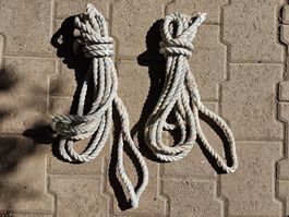 2 gedrehte Belegtau mit gespleisster Schlaufe