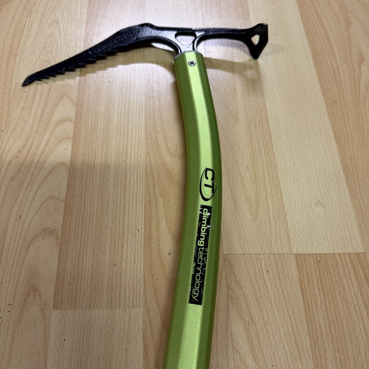 Kletterausrüstungen: Eispickel Climbing Technology grün gebraucht – Gebraucht aus Thun von BanjoDan 1
