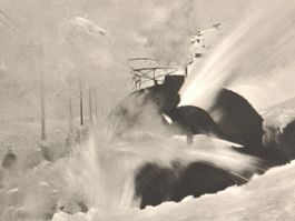BERNINABAHN: Zug mit Schneeschleidermaschine, Foto-AK ~1930