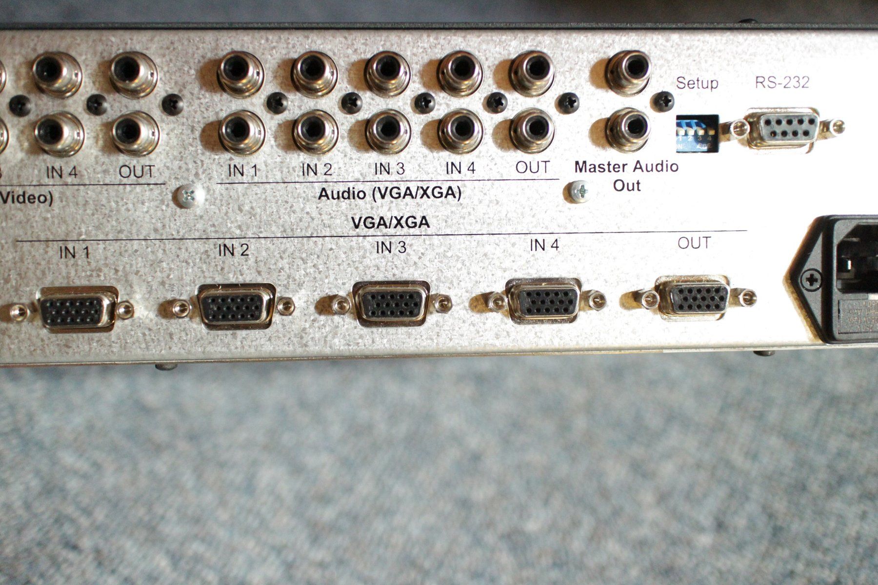 Strumenti musicali: audio video selector en parfait état – Usato da Vaulion venduto da akedia 4