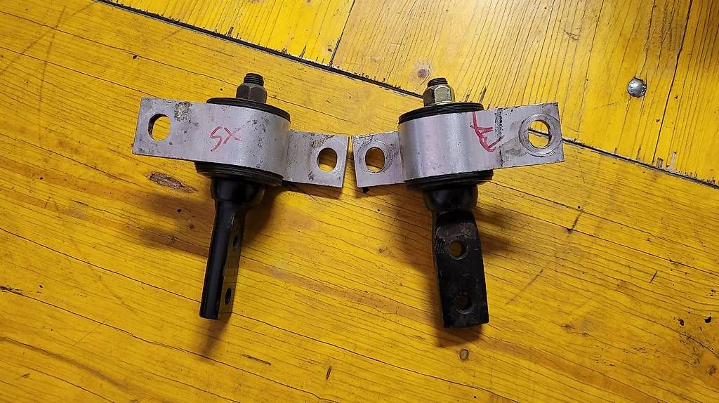 Accessori per altri veicoli: Subaru WRX antilift – Usato da Gordola venduto da garage.decar