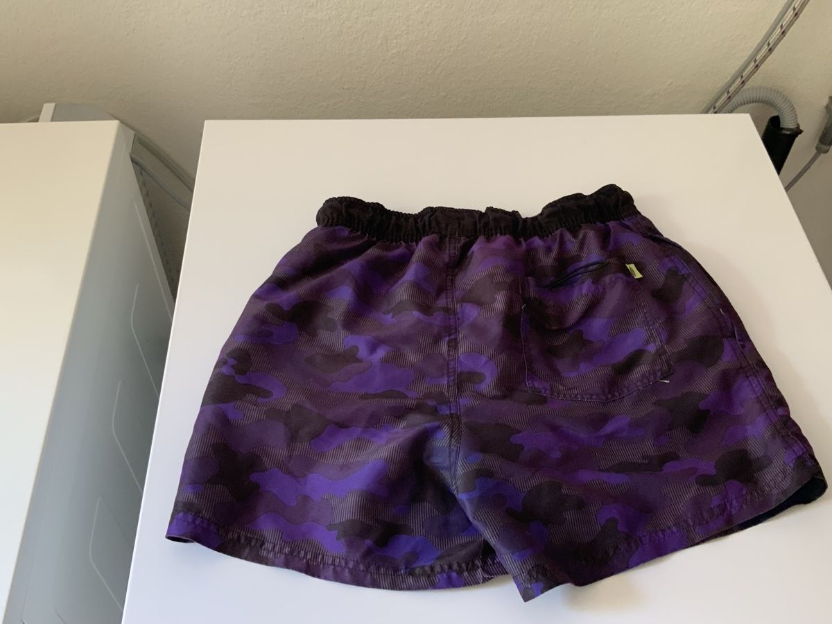 Costumi da bagno: Badehose Crivit Tarnmuster Lila Grösse 158/164 – Usato da Wallisellen venduto da ASZT 5