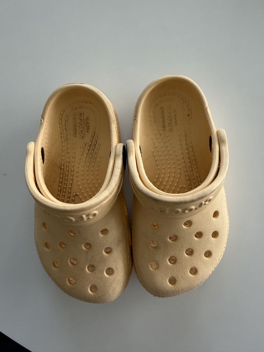 Crocs Scarpe per ragazzi: Kinder Clogs Crocs  Grösse C8 gebrauchter Zustand – Usato da Arbon venduto da leu_g29t