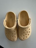 Kinder Clogs Crocs  Grösse C8 gebrauchter Zustand