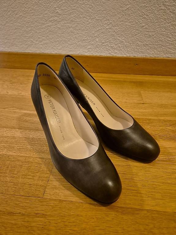 Kaiser Scarpe da donna: Pumps Peter Kaiser Damen Gr. 4 1/2 – Usato da Niederrohrdorf venduto da sm_f