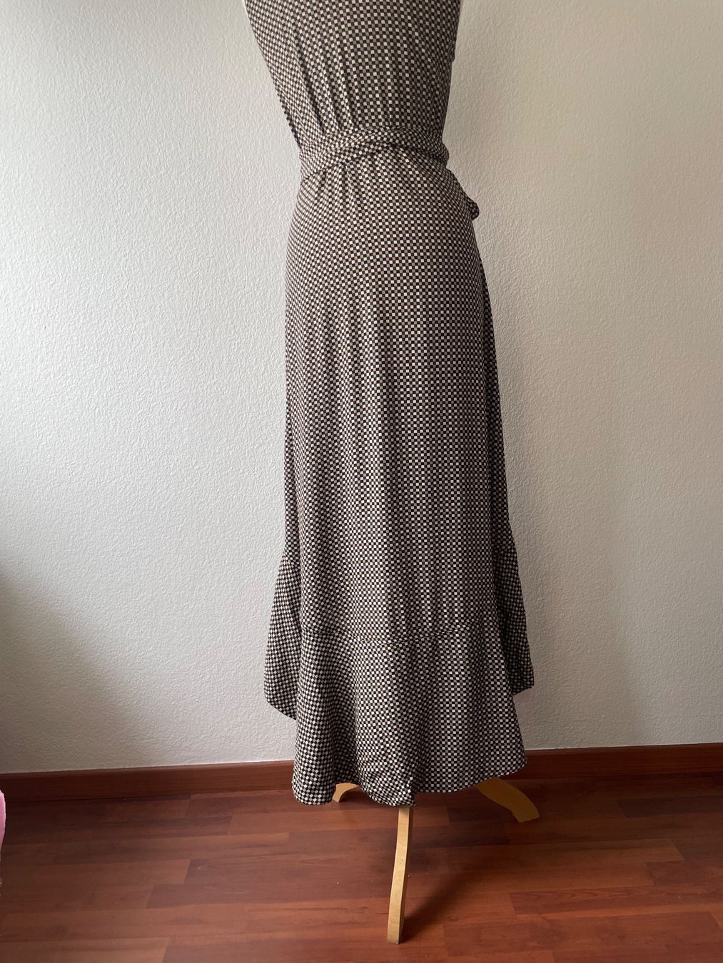 Ganni Vestiti: GANNI Wickelkleid – Nuovo (secondo la descrizione) da Basel venduto da kreiro 2